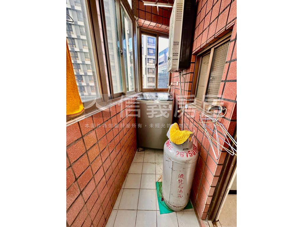 台北華府電梯３房房屋室內格局與周邊環境