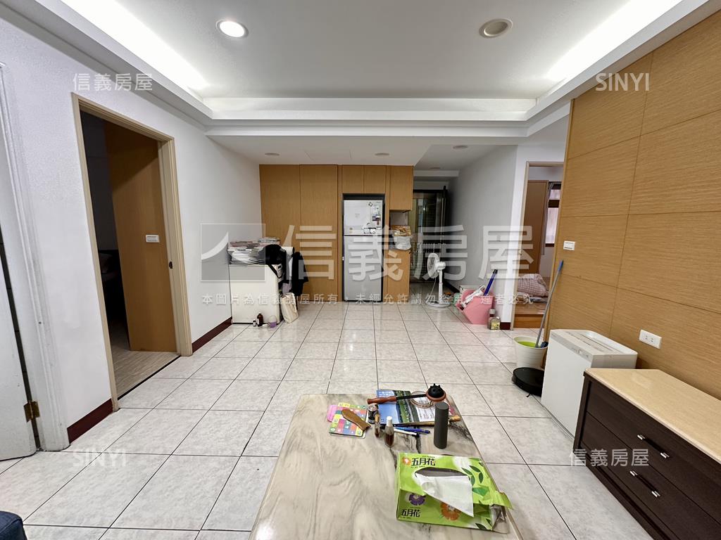 台北華府電梯３房房屋室內格局與周邊環境