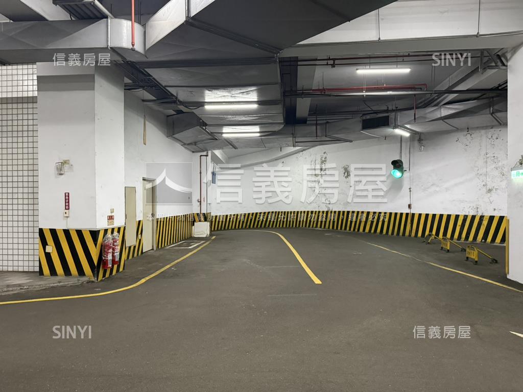 大平洋商務中心稀有車位房屋室內格局與周邊環境