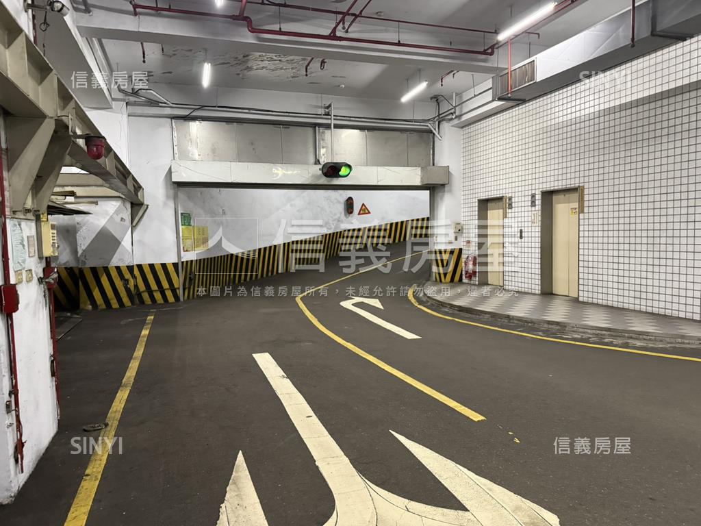 大平洋商務中心稀有車位房屋室內格局與周邊環境