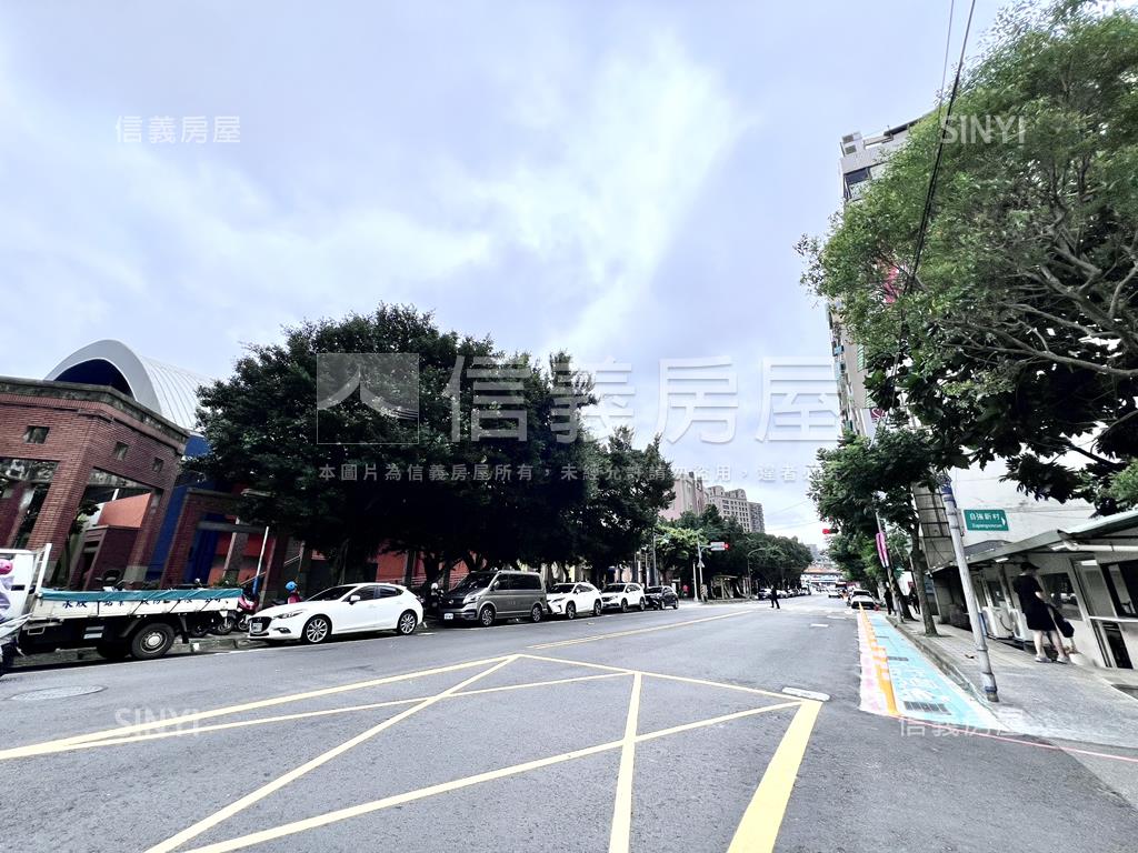 中正新裝潢收租２樓房屋室內格局與周邊環境