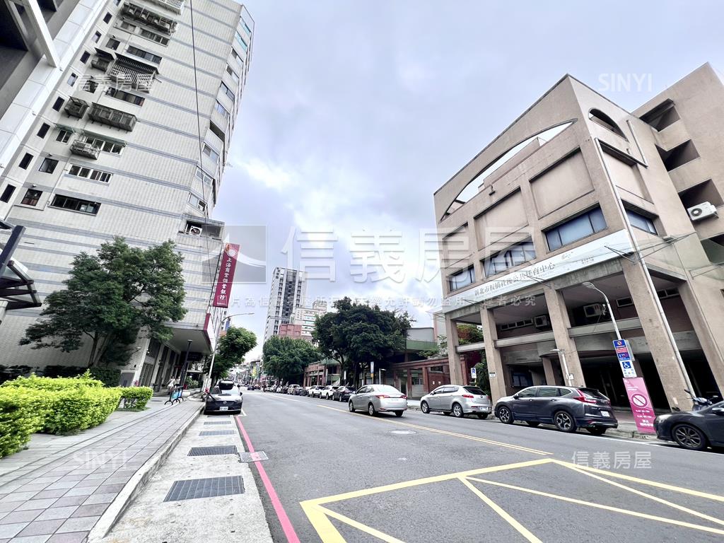 中正新裝潢收租２樓房屋室內格局與周邊環境
