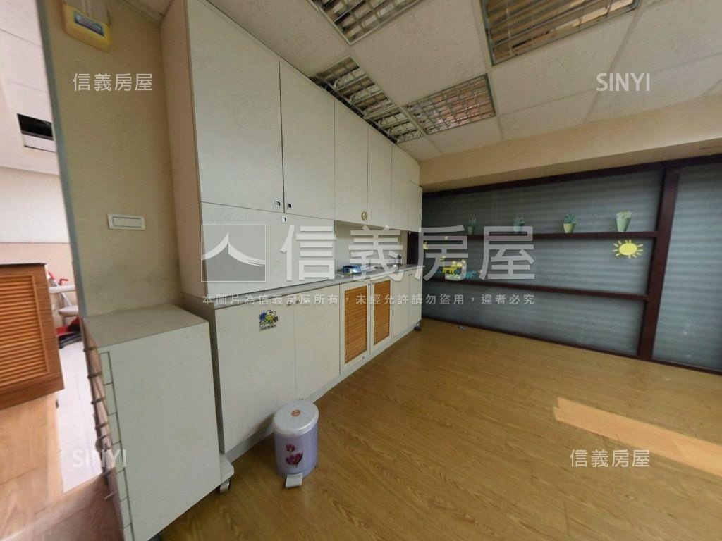 富春花園金店面住辦房屋室內格局與周邊環境