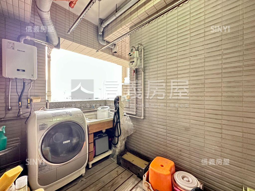 捷運中正鼎集三面採光電梯房屋室內格局與周邊環境