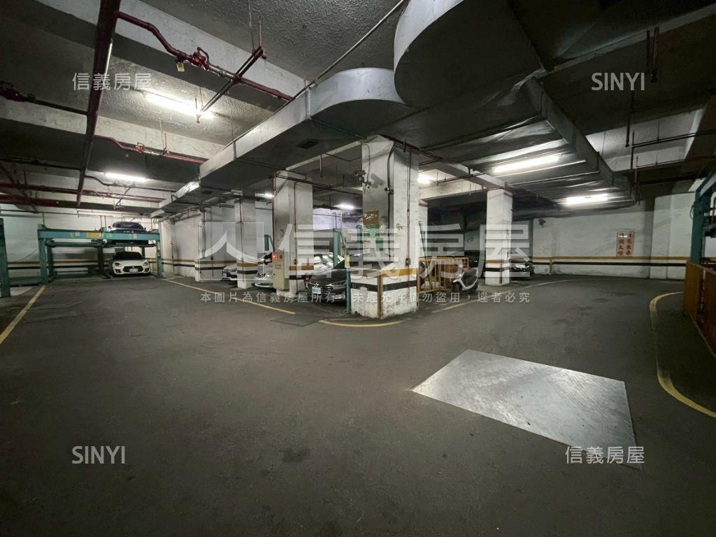 文心百利店住平面車位房屋室內格局與周邊環境