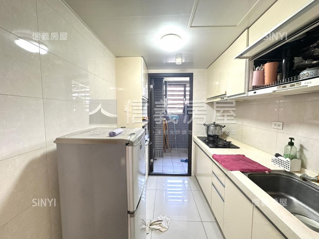 逸極天地｜大三房雙車位房屋室內格局與周邊環境