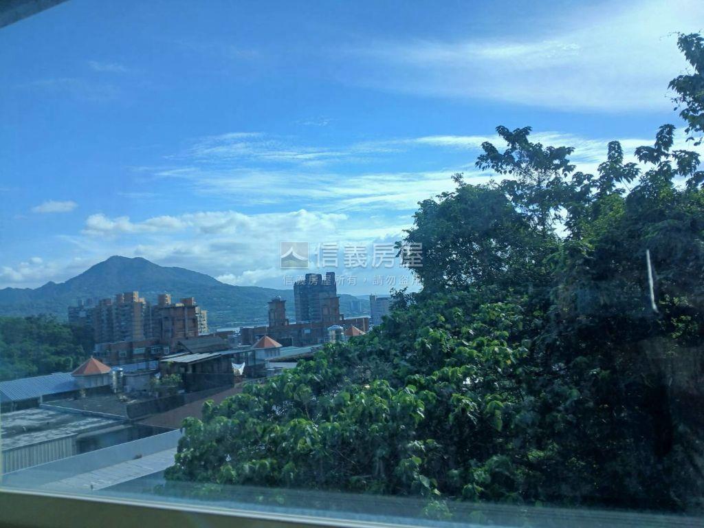 財庫邊間景觀套房房屋室內格局與周邊環境