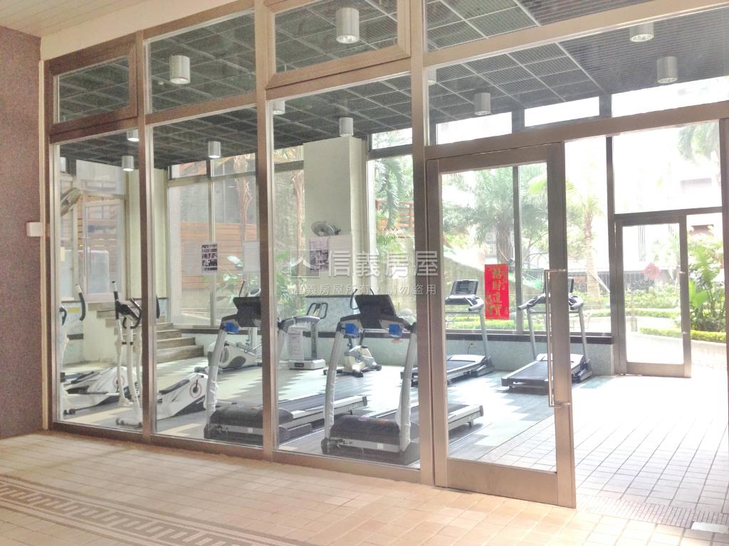 財庫邊間景觀套房房屋室內格局與周邊環境
