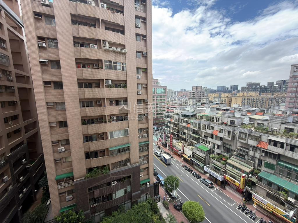 大有路高樓四房車位屋況佳房屋室內格局與周邊環境