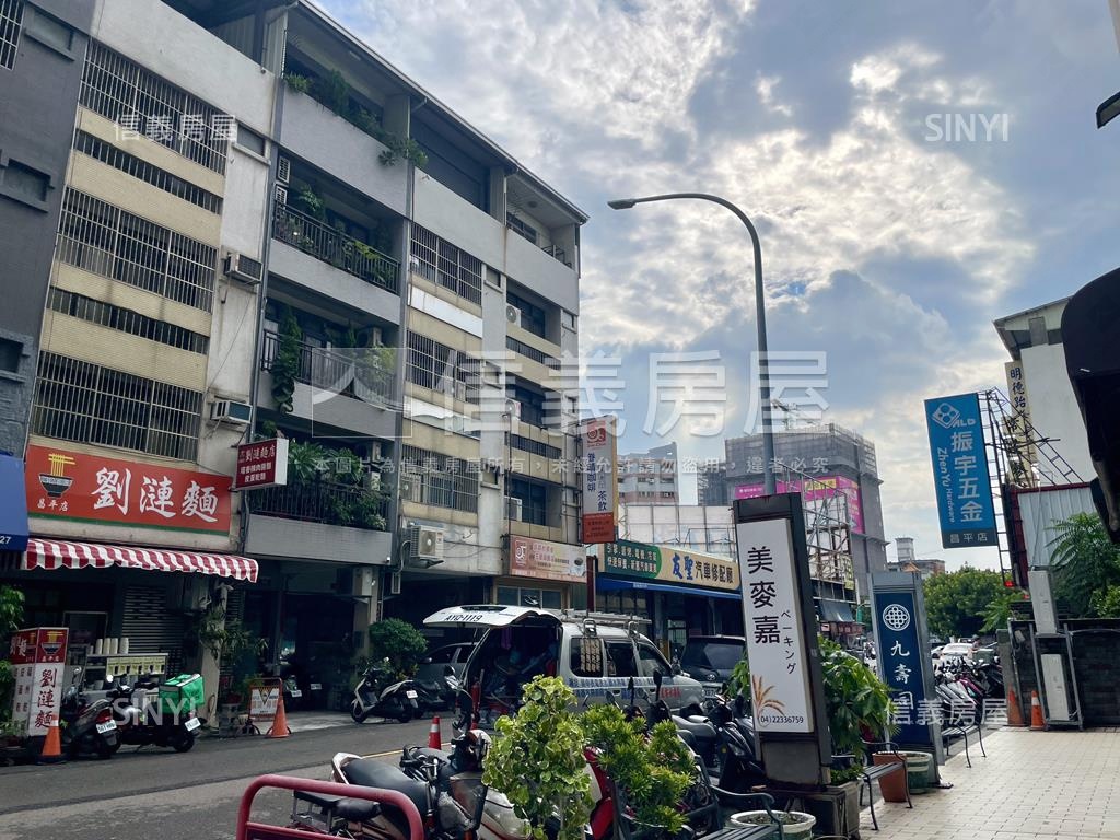郡將真情震後三房車位房屋室內格局與周邊環境
