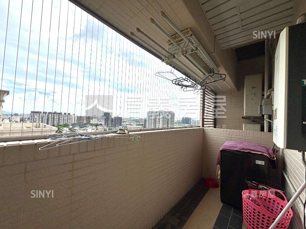 楠梓瀚百萬裝潢景觀豪邸房屋室內格局與周邊環境