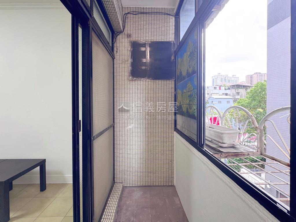 前後陽台標格低總大空間房屋室內格局與周邊環境