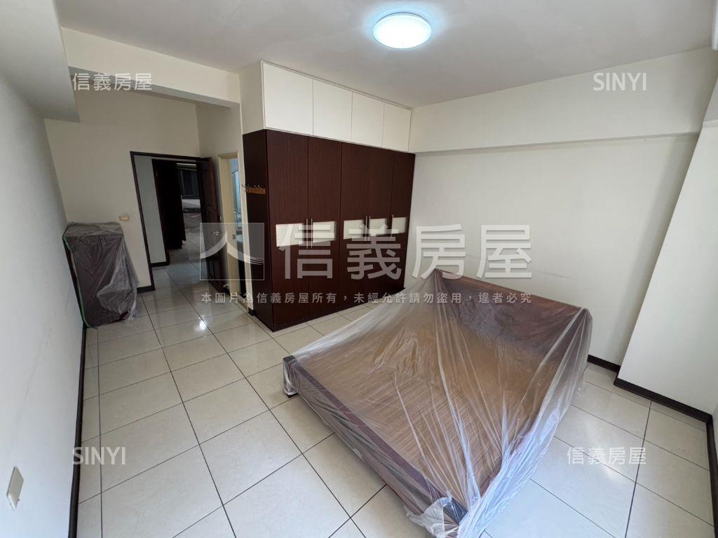 專任☆稀有大學園區四房房屋室內格局與周邊環境