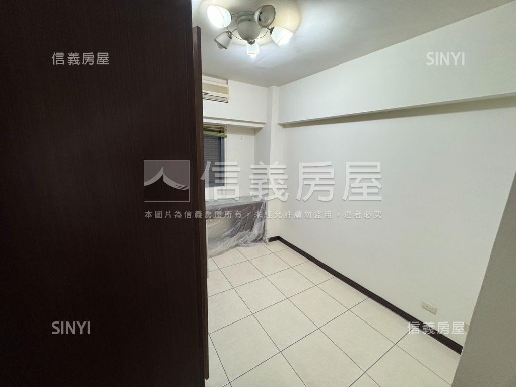 專任☆稀有大學園區四房房屋室內格局與周邊環境