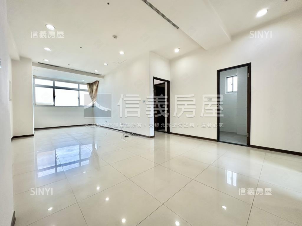 近萬大ＬＧ０８三房車位房屋室內格局與周邊環境