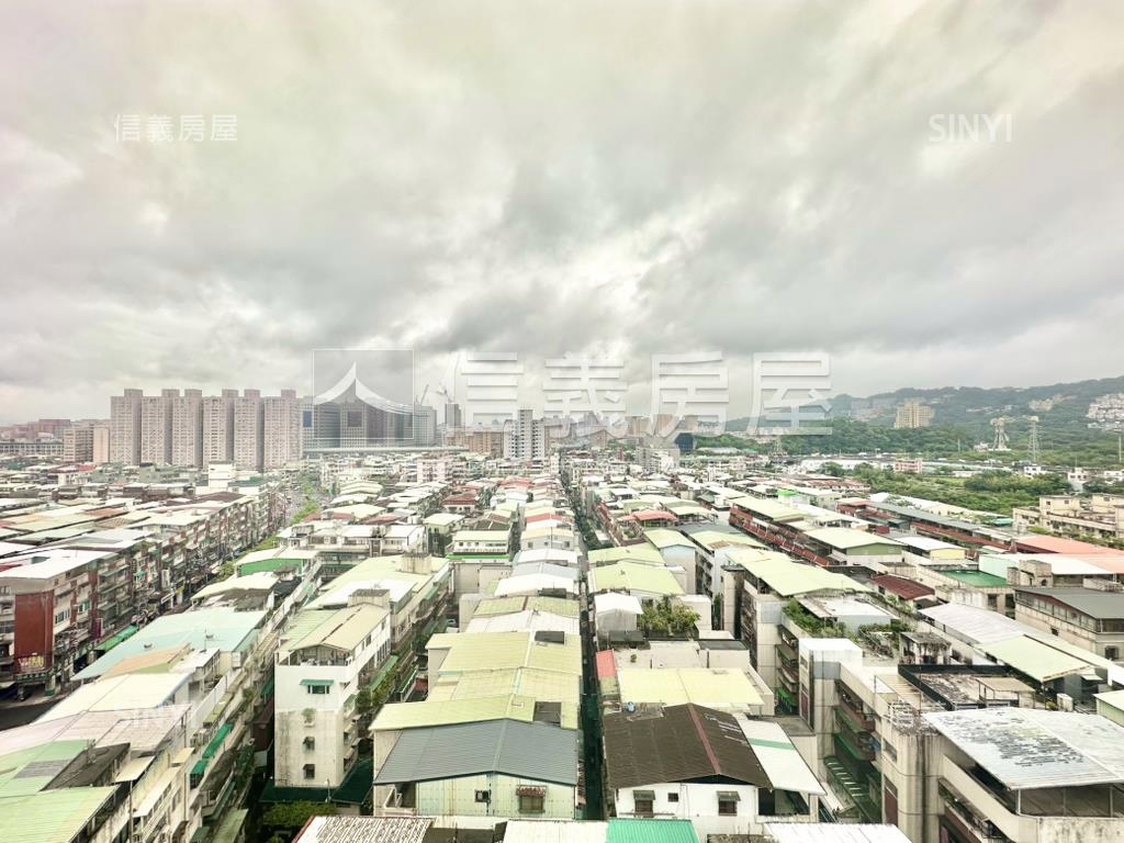 近萬大ＬＧ０８三房車位房屋室內格局與周邊環境