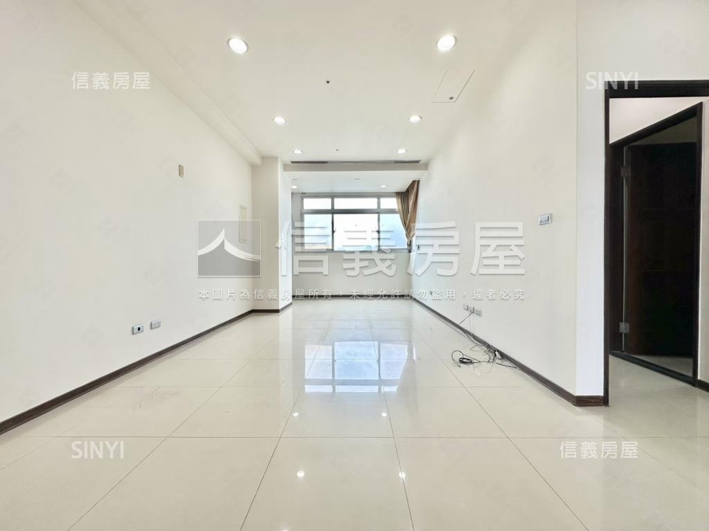 近萬大ＬＧ０８三房車位房屋室內格局與周邊環境