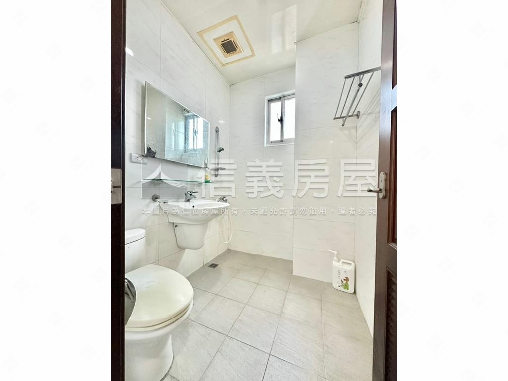 近萬大ＬＧ０８三房車位房屋室內格局與周邊環境