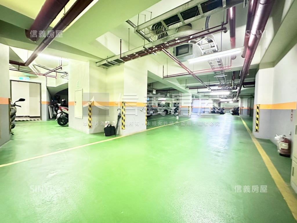 近萬大ＬＧ０８三房車位房屋室內格局與周邊環境