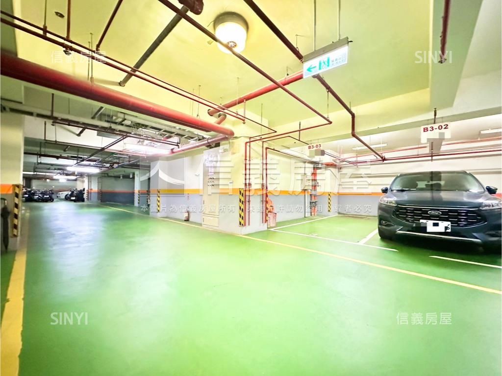 近萬大ＬＧ０８三房車位房屋室內格局與周邊環境