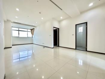 近未來萬大㊣三房車位