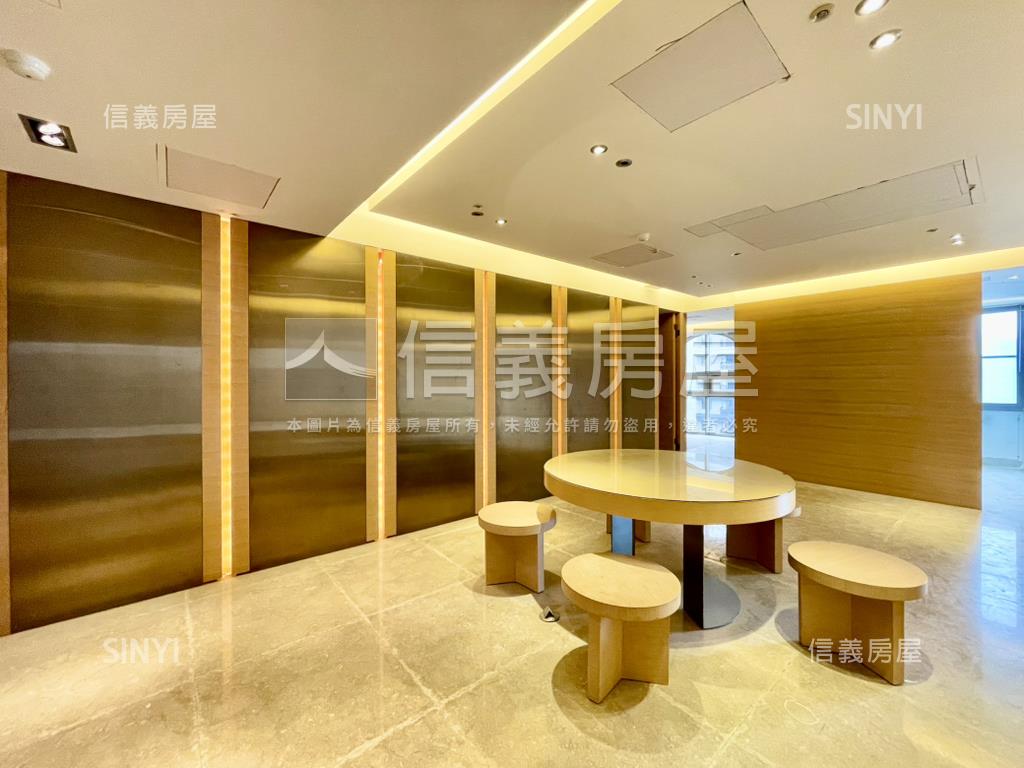 藏峰氣派鋼骨高樓名宅房屋室內格局與周邊環境