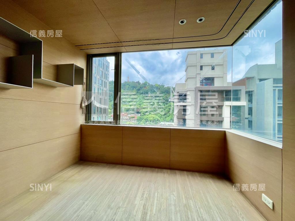 藏峰氣派鋼骨高樓名宅房屋室內格局與周邊環境