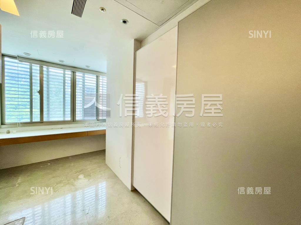 藏峰氣派鋼骨高樓名宅房屋室內格局與周邊環境