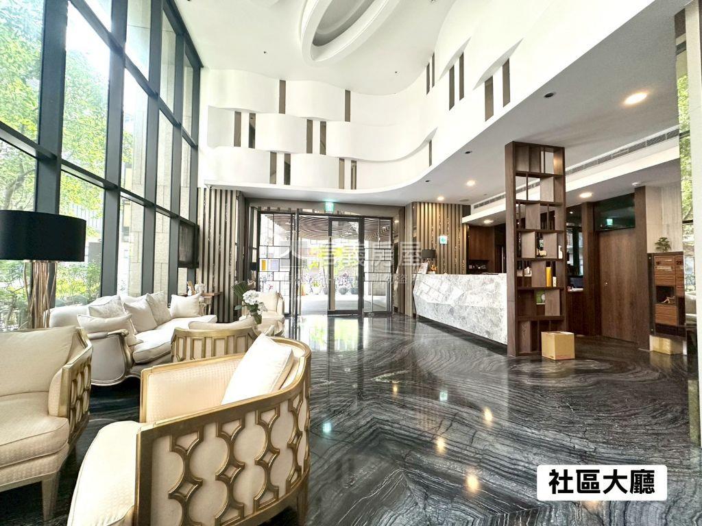 近車站春田吉市２房房屋室內格局與周邊環境
