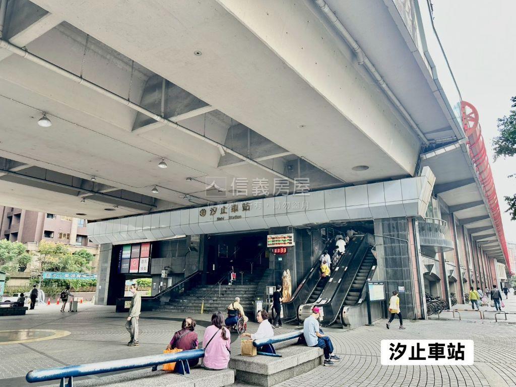 近車站春田吉市２房房屋室內格局與周邊環境