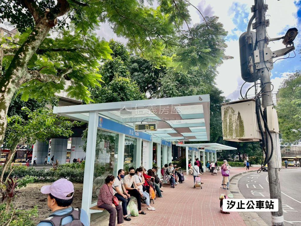 近車站春田吉市２房房屋室內格局與周邊環境