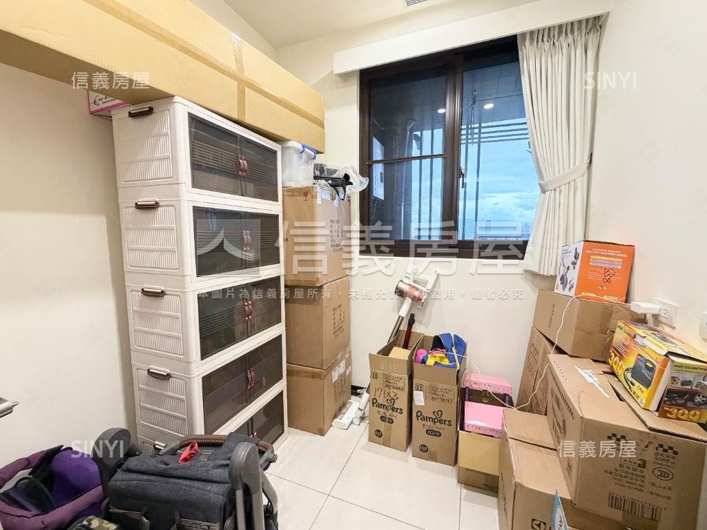 芬蘭極光四房河景帝王戶房屋室內格局與周邊環境