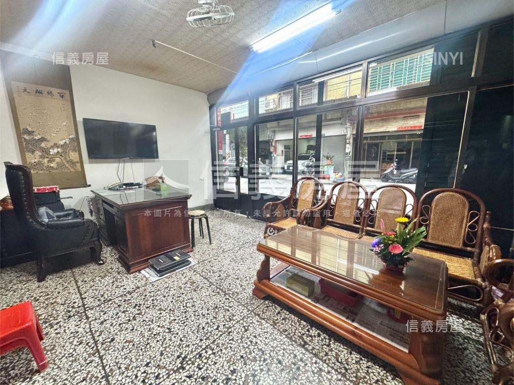 百坪三照住商用房屋室內格局與周邊環境