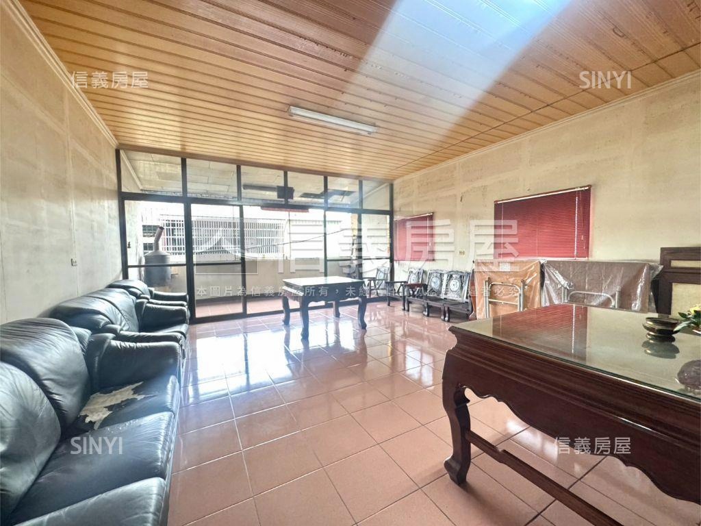 百坪三照住商用房屋室內格局與周邊環境