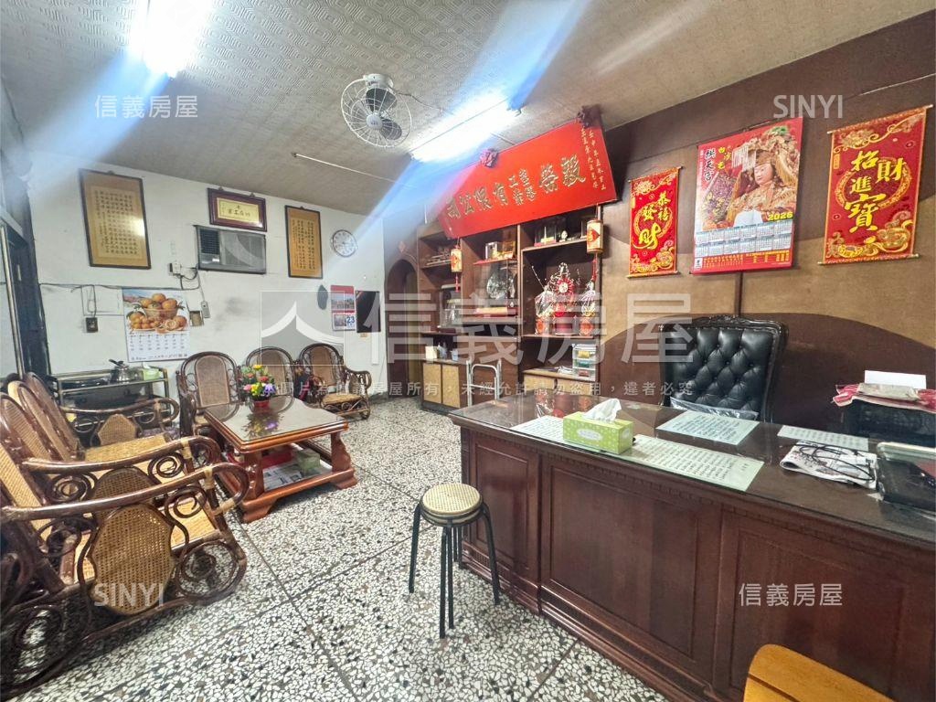 百坪三照住商用房屋室內格局與周邊環境