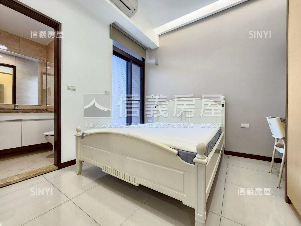 信義國際挑高美妝房屋室內格局與周邊環境
