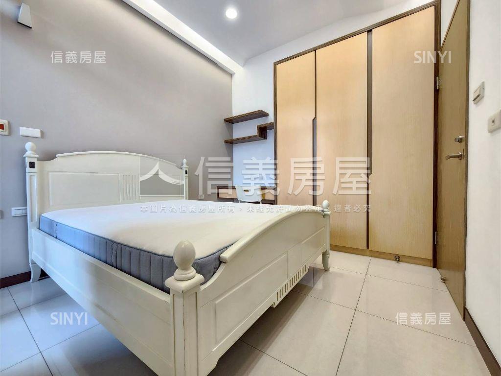 信義國際挑高美妝房屋室內格局與周邊環境