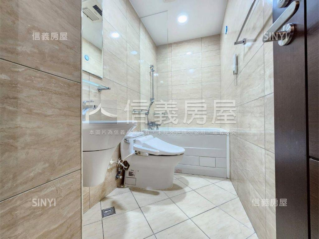 信義國際挑高美妝房屋室內格局與周邊環境