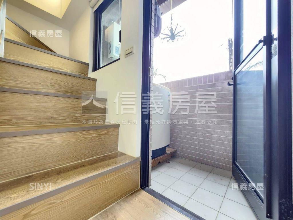 信義國際挑高美妝房屋室內格局與周邊環境