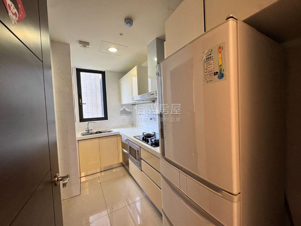 ＮＹ璞緻三房房屋室內格局與周邊環境