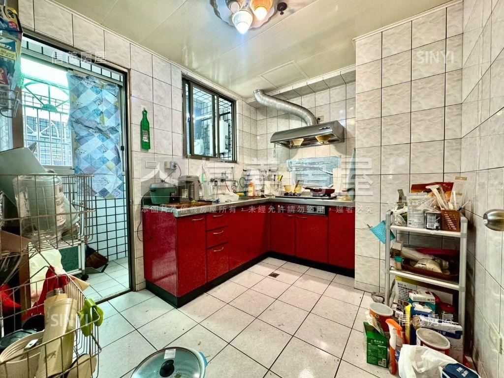 公寓價買大樓三房四面採光房屋室內格局與周邊環境