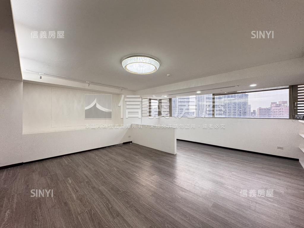 稀有三面採光明亮商辦房屋室內格局與周邊環境