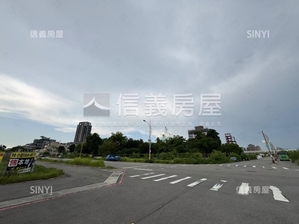 １３期樂田段雙面臨路角地房屋室內格局與周邊環境
