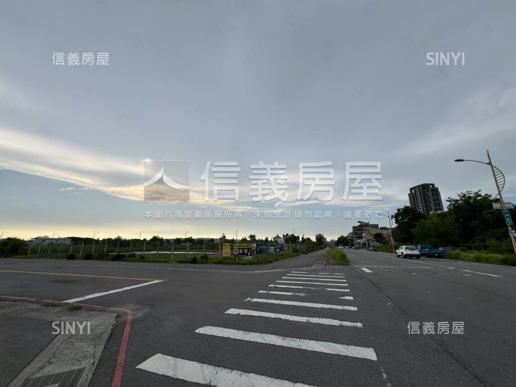 １３期樂田段雙面臨路角地房屋室內格局與周邊環境