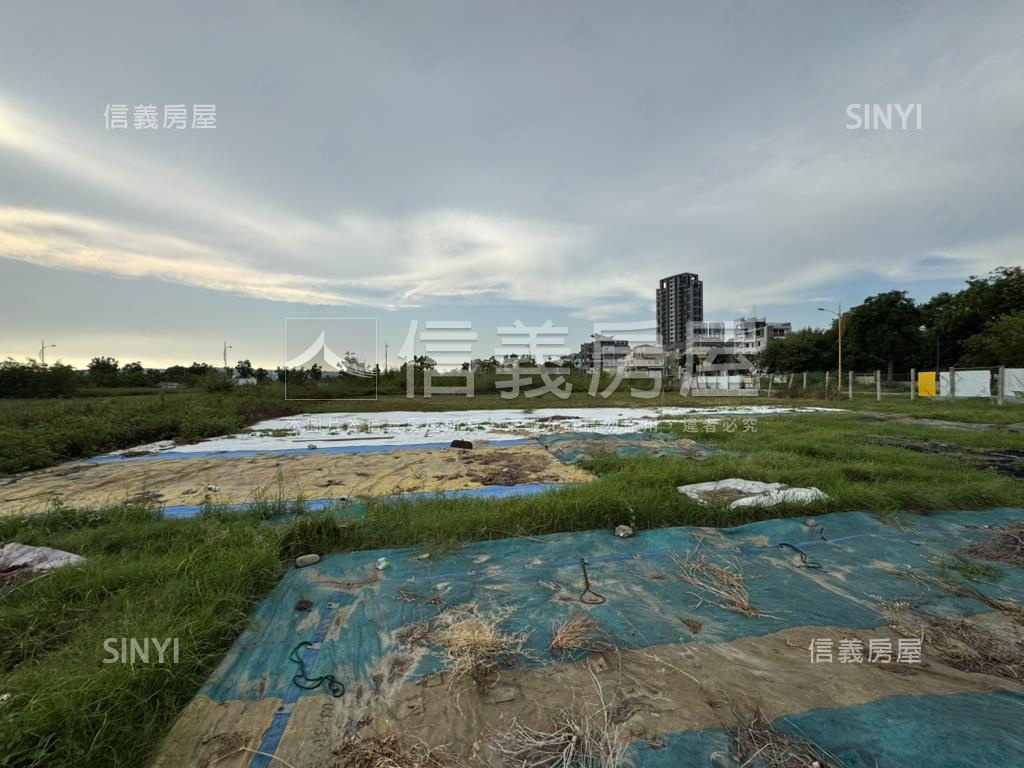 １３期樂田段雙面臨路角地房屋室內格局與周邊環境