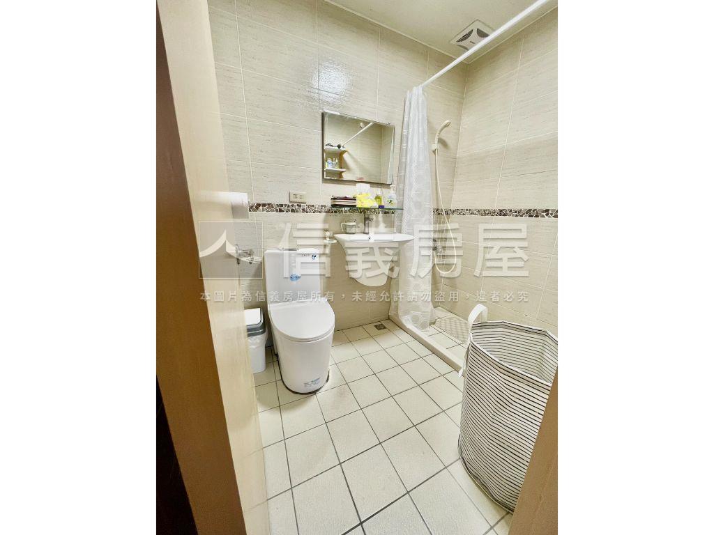 西湖園★高樓景觀電梯三房房屋室內格局與周邊環境