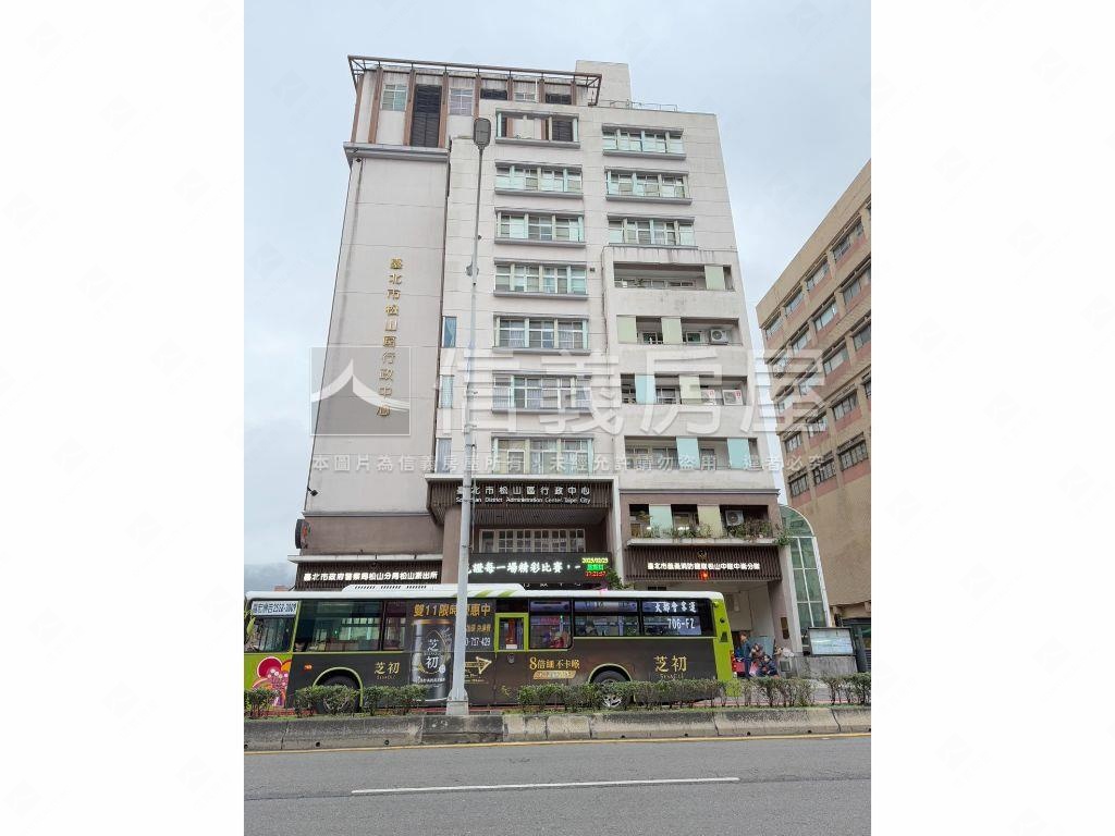 松山捷運稀有方正三樓房屋室內格局與周邊環境
