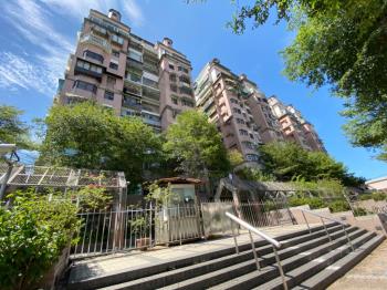 世貿首購稀有成家兩房