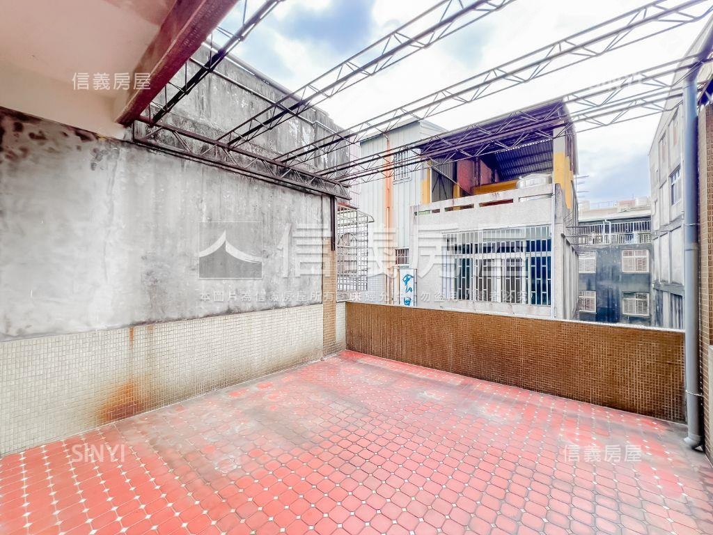 豐原朝北臨路透天房屋室內格局與周邊環境