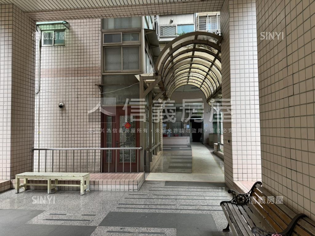 近永和國小夾層加蓋店鋪房屋室內格局與周邊環境
